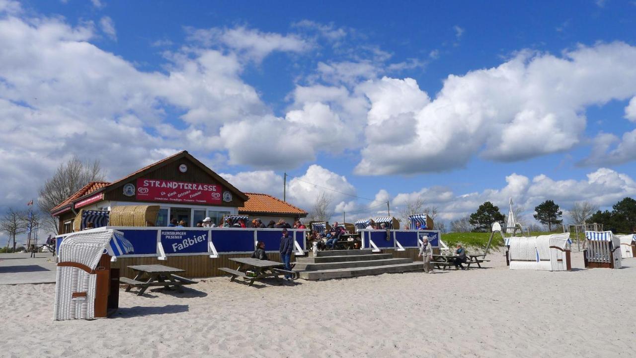 Seeblick I - Geraeumige 90Qm - Ganzes Haus - 50M Zum Naturstrand - Mit Terrasse Und Grossem Garten - Kueche Neu Gluecksburg Ngoại thất bức ảnh